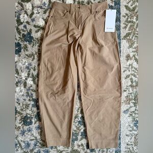 lululemon athletica NWT Women’s Tan Barrel Pants size 25